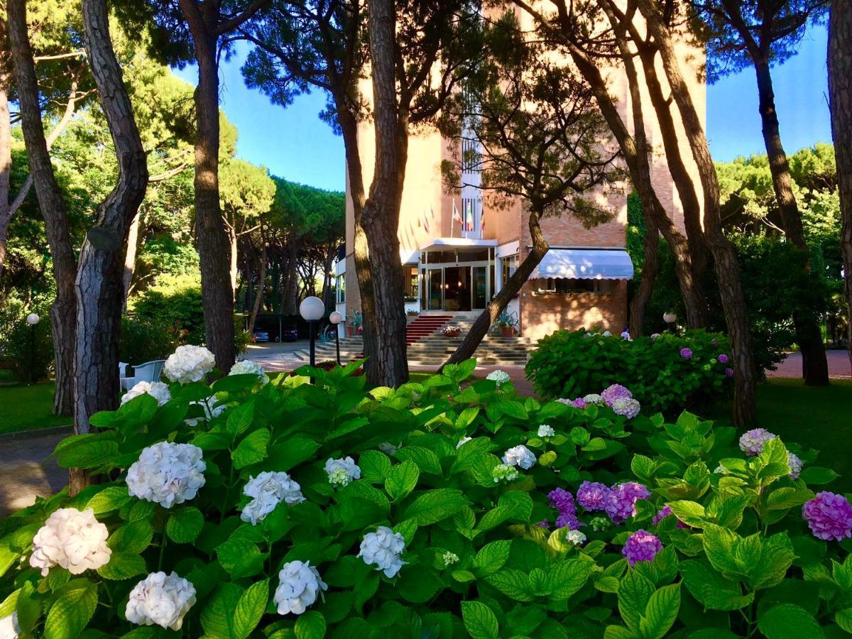 Hotel Beau Rivage Pineta Lido di Jesolo Luaran gambar