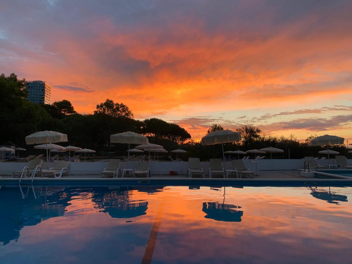 Hotel Beau Rivage Pineta Lido di Jesolo Luaran gambar
