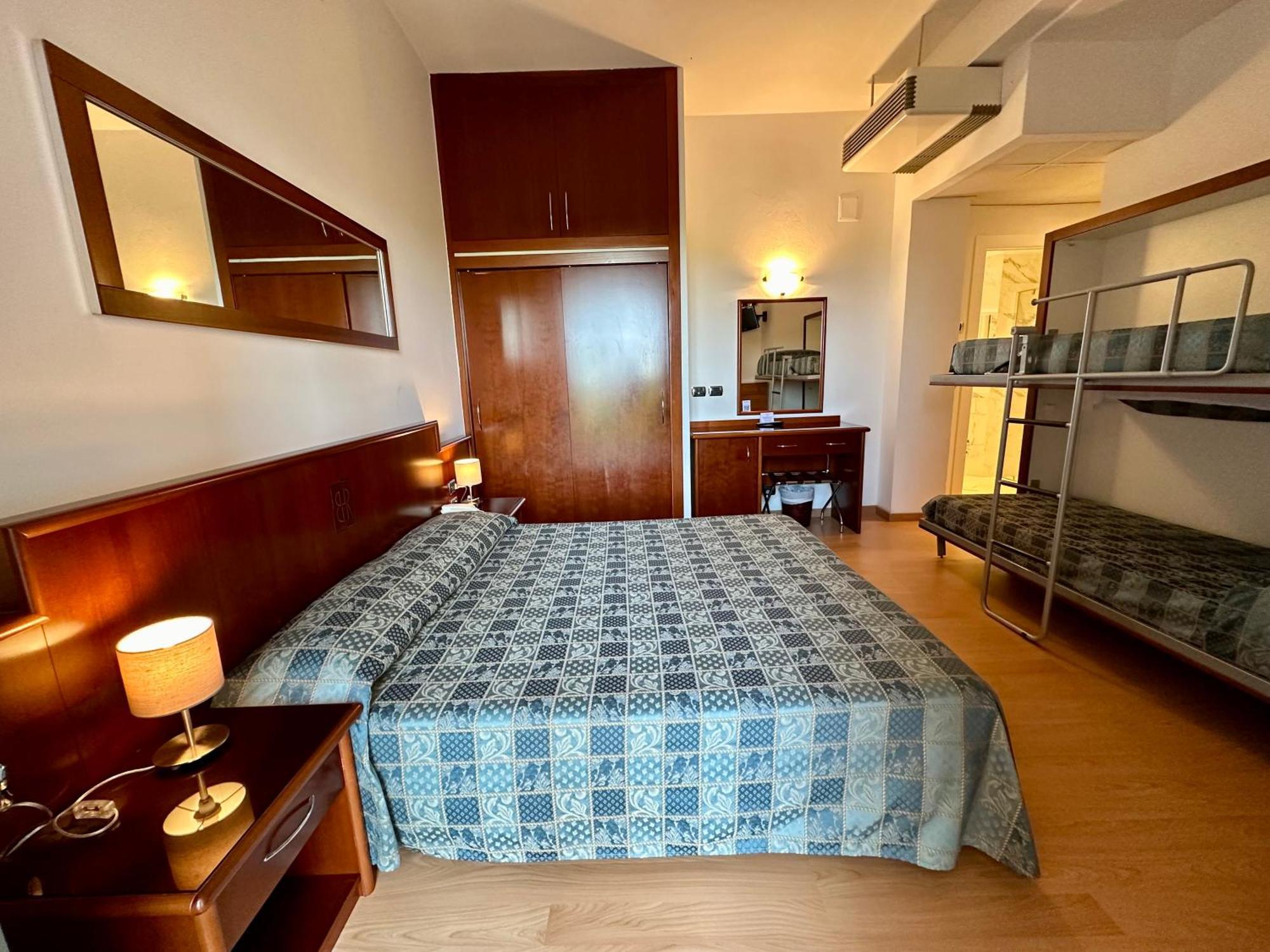 Hotel Beau Rivage Pineta Lido di Jesolo Luaran gambar