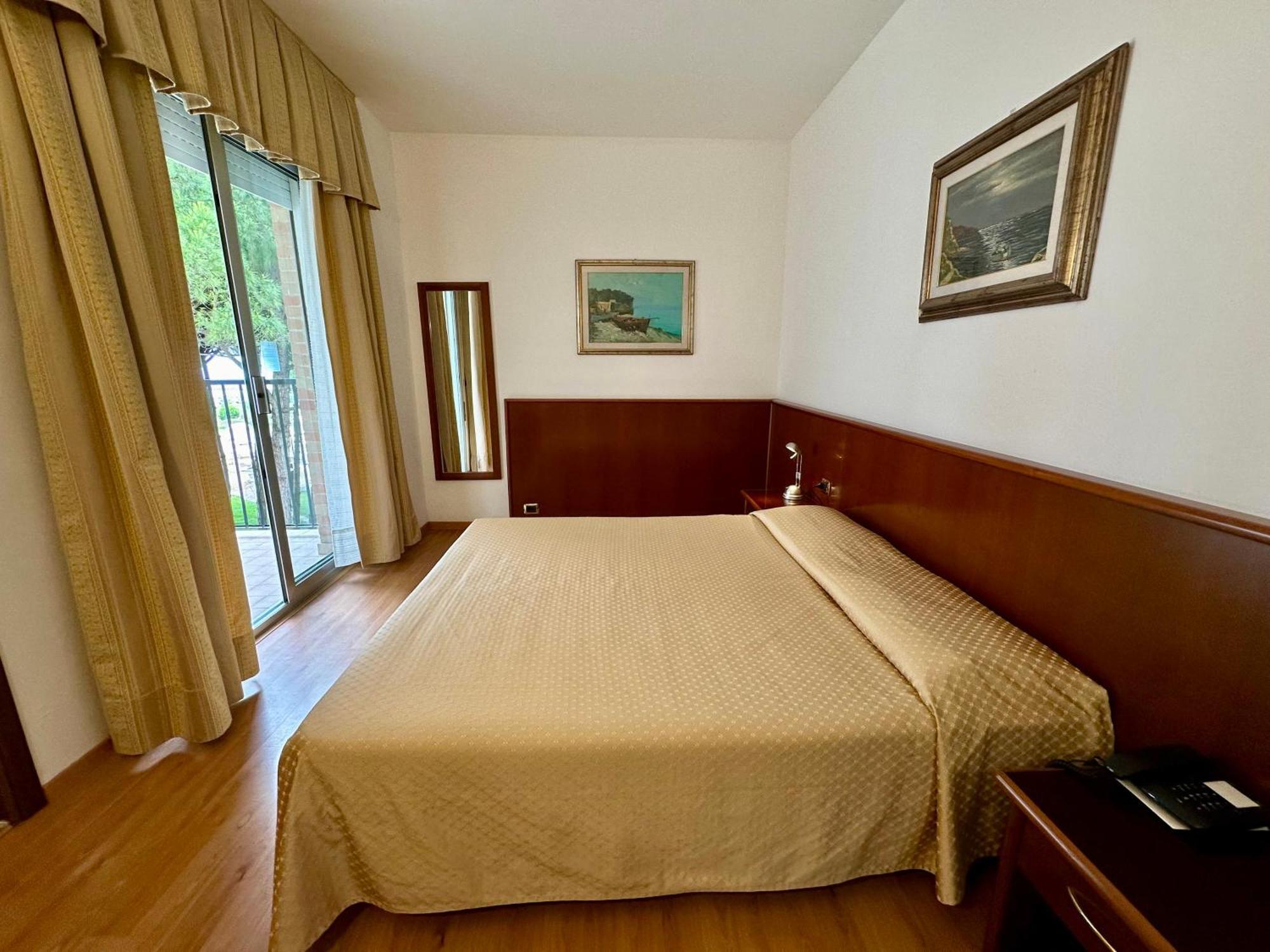 Hotel Beau Rivage Pineta Lido di Jesolo Luaran gambar