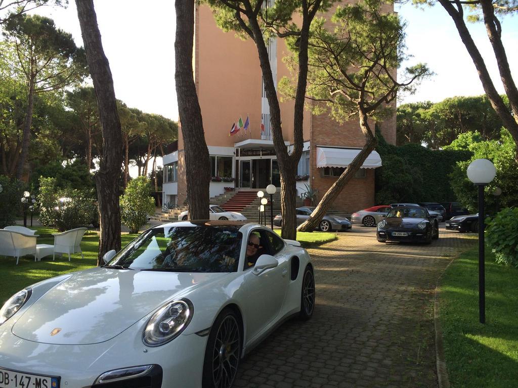 Hotel Beau Rivage Pineta Lido di Jesolo Luaran gambar